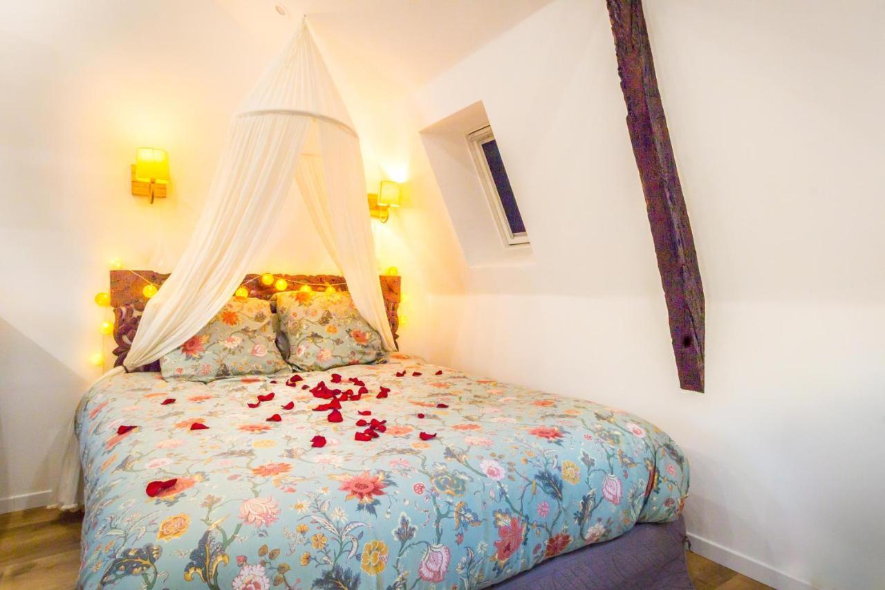 Jacuzzi - La Petite Romantique - Flobnb لووْ المظهر الخارجي الصورة